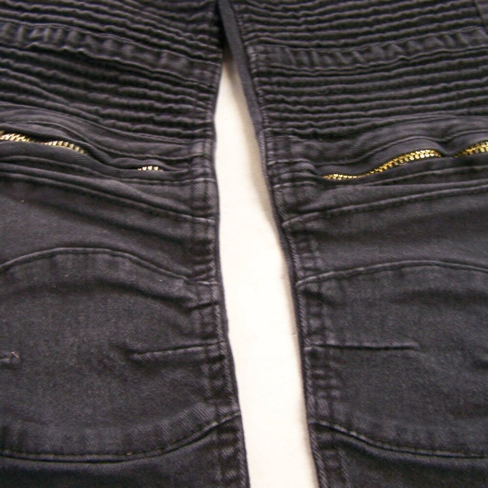 Lion Dynasty Size 8 Distressed Jeans